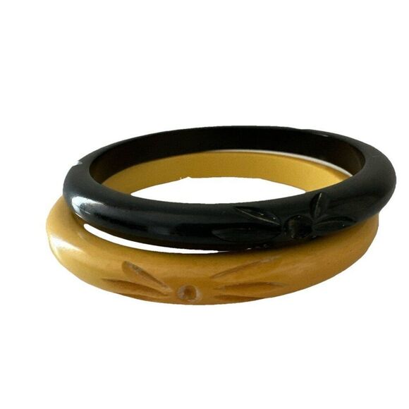 Vintage Retro Bakelite Carved Bangle Bracelet Set Of  2 Black And Yellow Tested - Picture 1 of 3